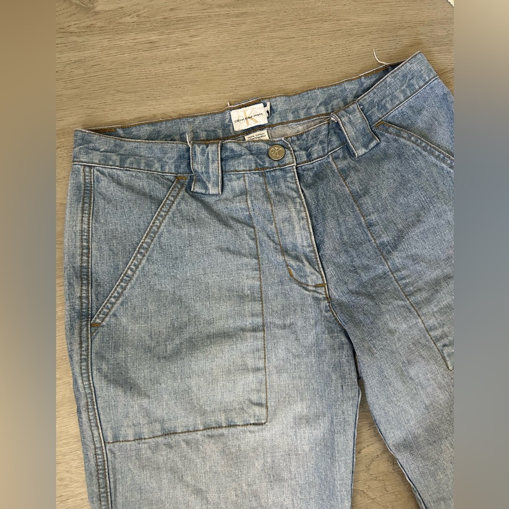 CALVIN KLEIN CAPRIS